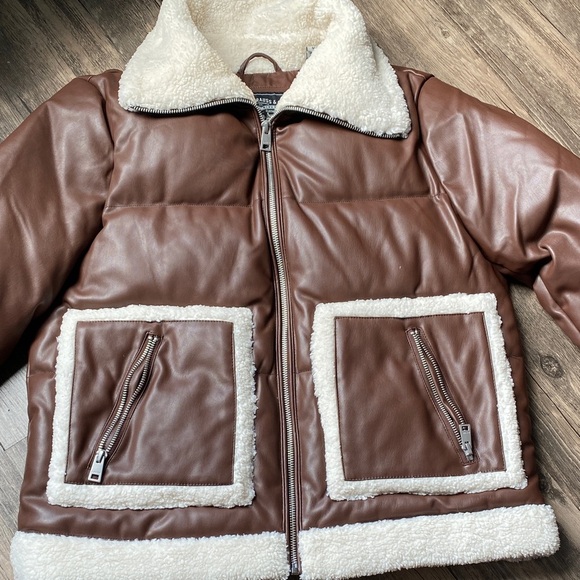 Levi's Women’s Faux Leather Puffer Sherpa Collared Brown Jacket Size M - Picture 3 of 14